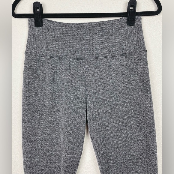 Athleta Women's Small Delancey Herringbone Tight High Rise Zip Pocket Leggings - Picture 3 of 16